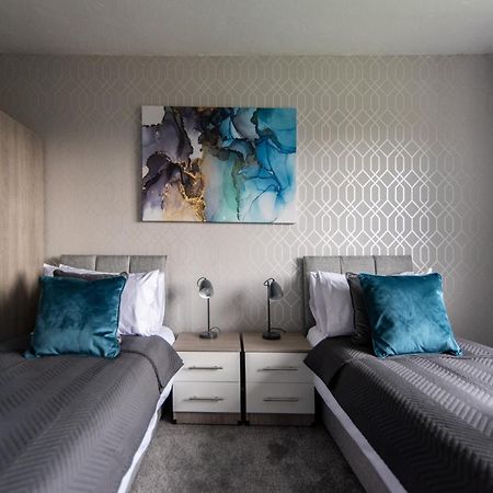 3 Bed Apartment - Perfect For Contractors Near Liverpool Airport 헤일 외부 사진