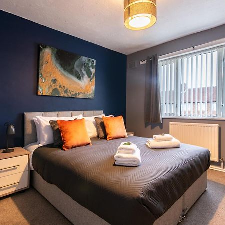 3 Bed Apartment - Perfect For Contractors Near Liverpool Airport 헤일 외부 사진