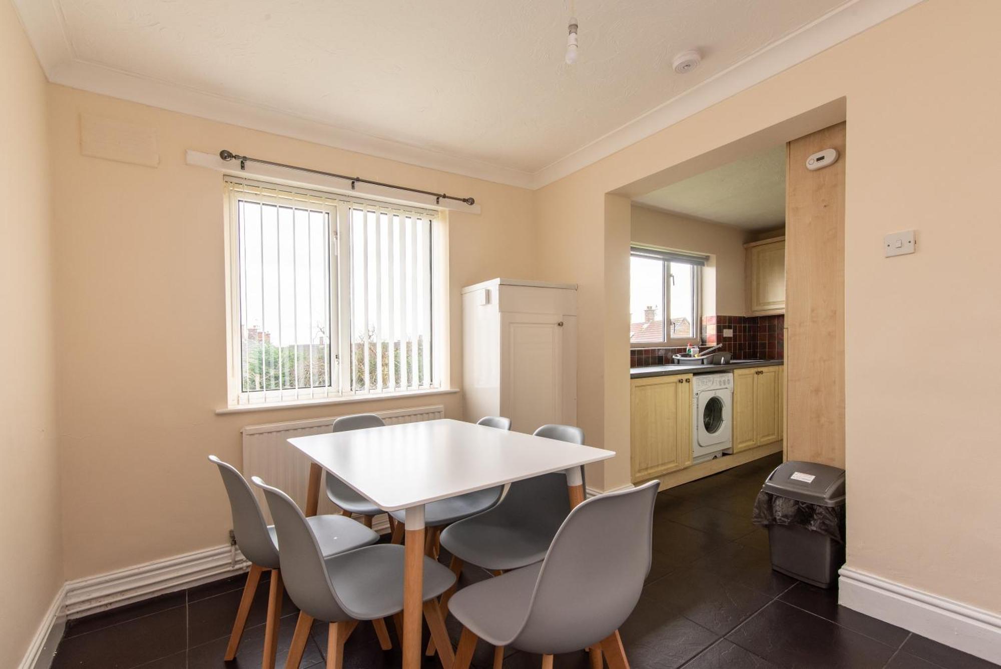 3 Bed Apartment - Perfect For Contractors Near Liverpool Airport 헤일 외부 사진